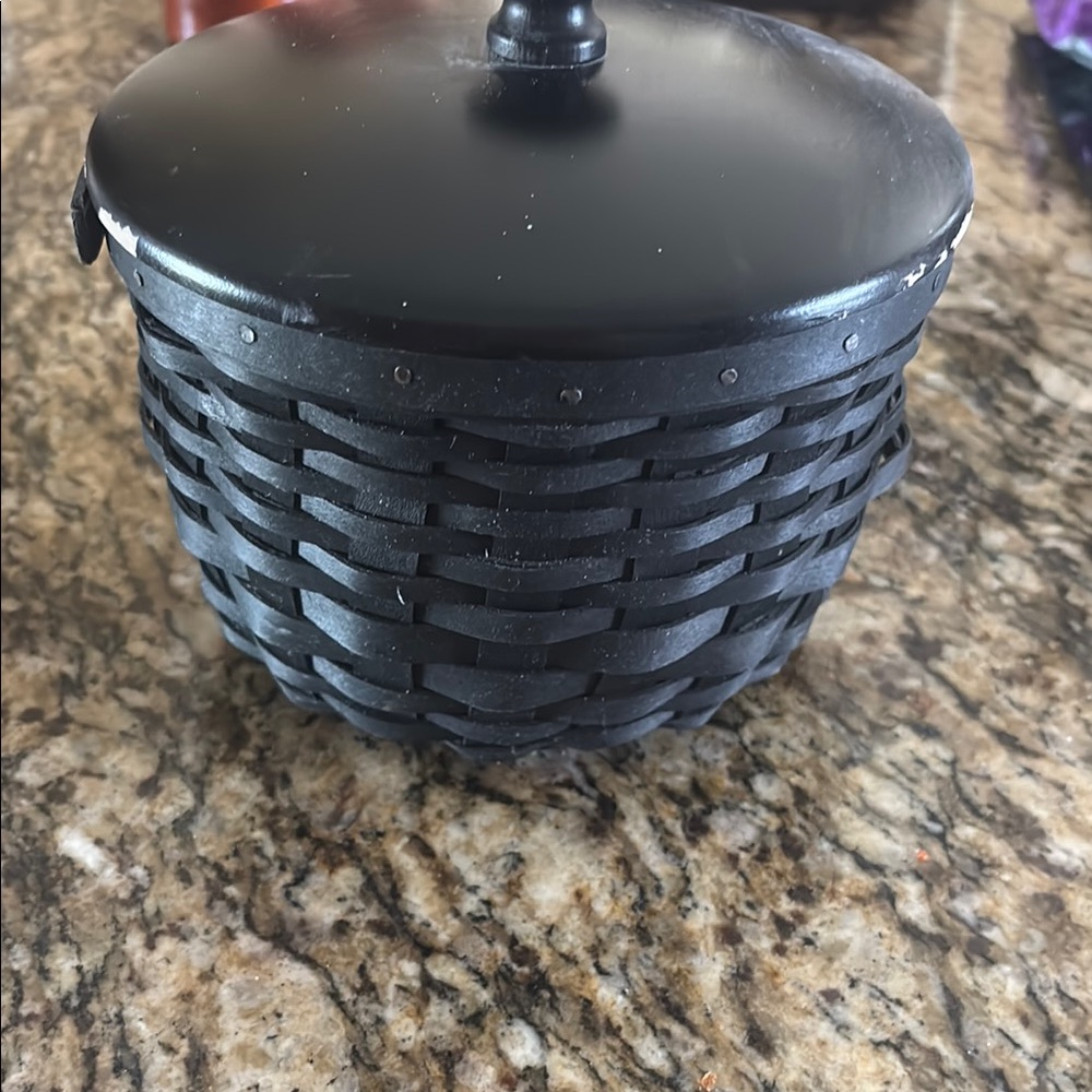 Longaberger Small Cauldron Basket with Lid and protector